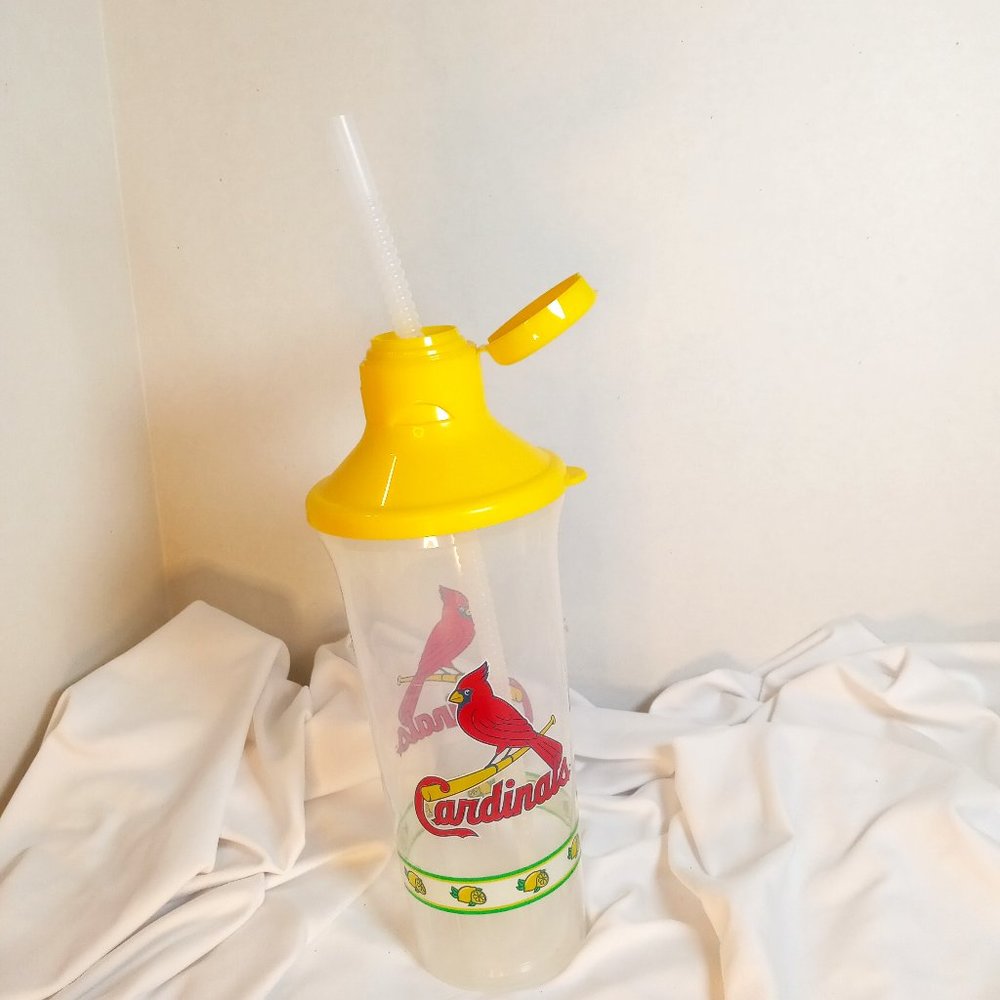 St Louis Cardinals Cup with lid and straw